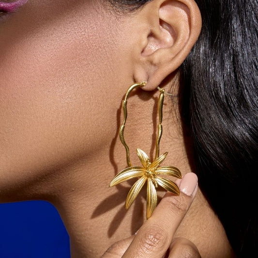 Eurumme Lily Hoops (Gold)