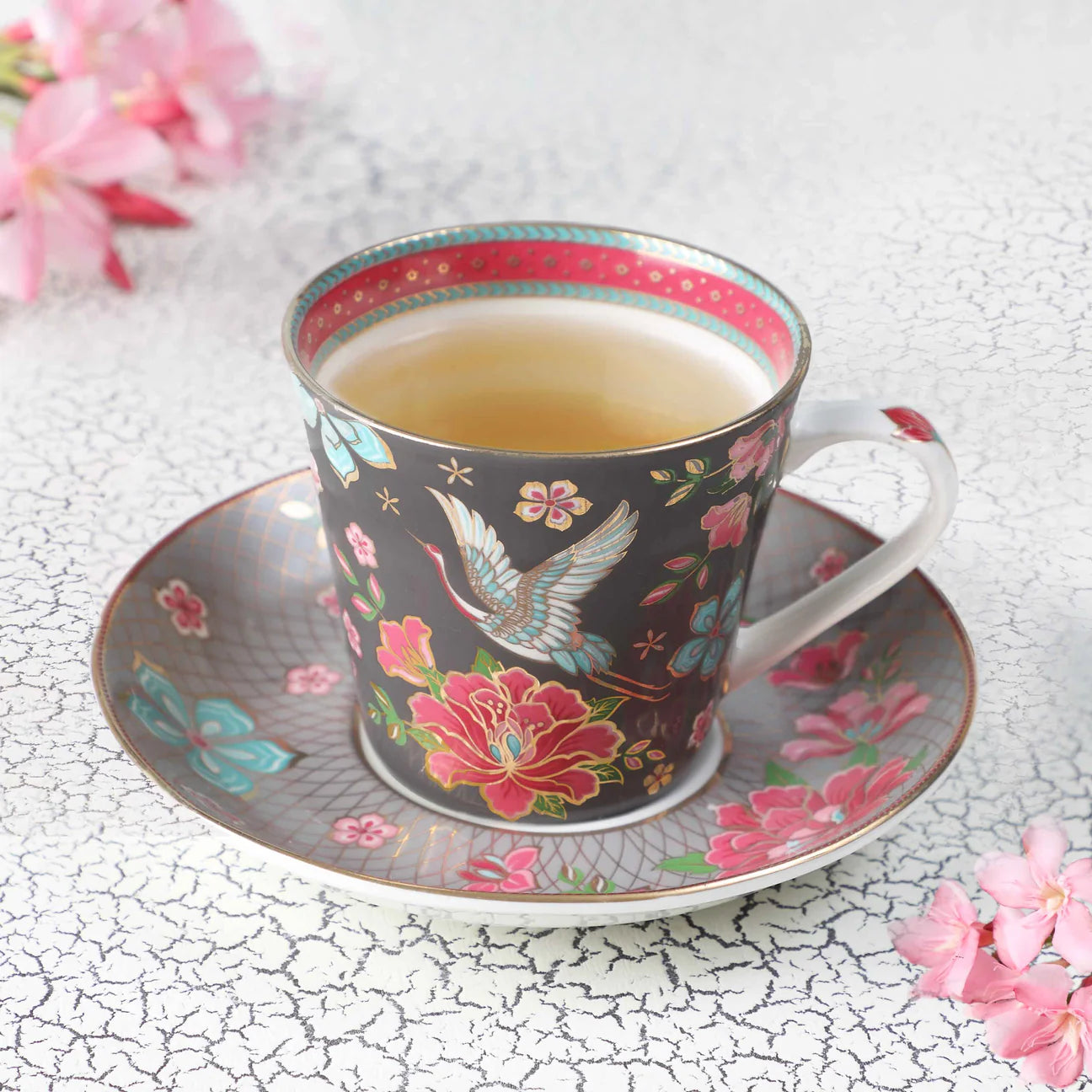 Kainaat Taashi Tea Cup & Saucer