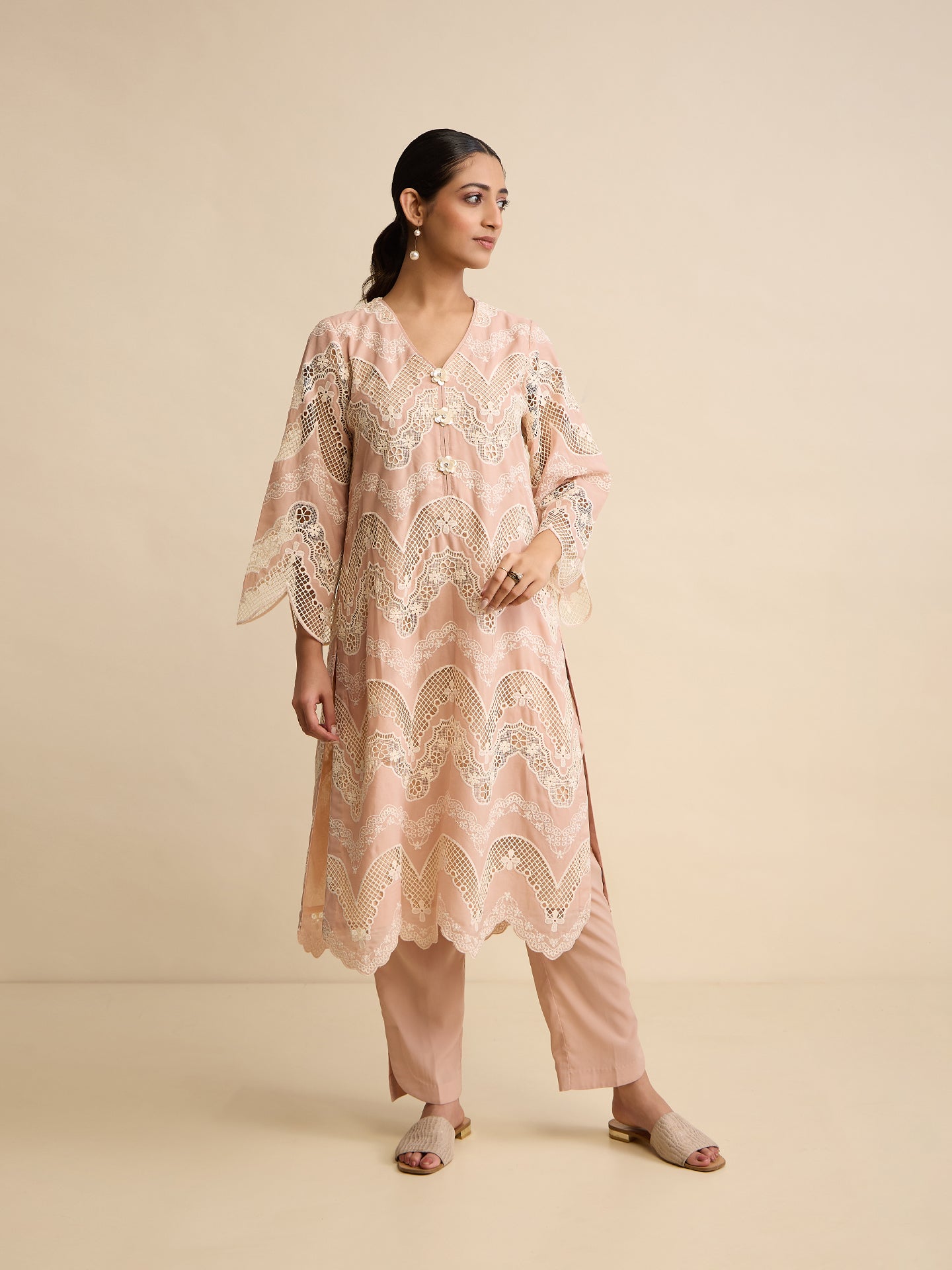 'Bijoya' Women's Suit (Kurta & Pants)