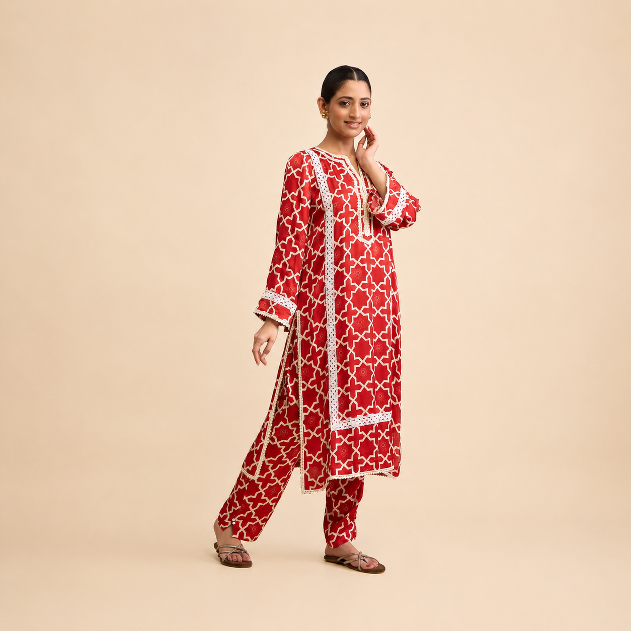 Alpona Kurta and Pant Set - Laal