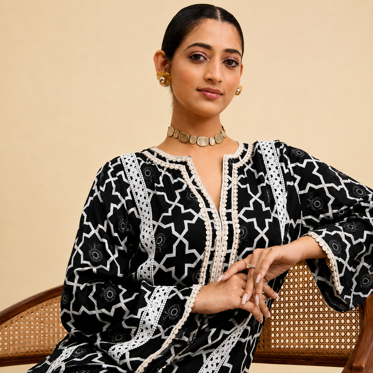 Alpona Kurta and Pant Set - Black