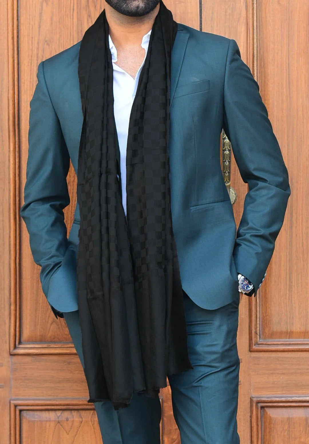 Pashtush Men’s Reversible Stole (Black Checkered)