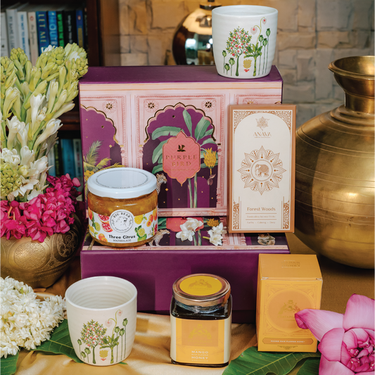 Saadgi Luxury 'Rakhi' Gift Box