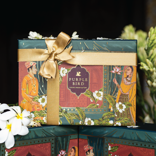 Masoom Mohabbat 'Medium' Luxury Gift Box