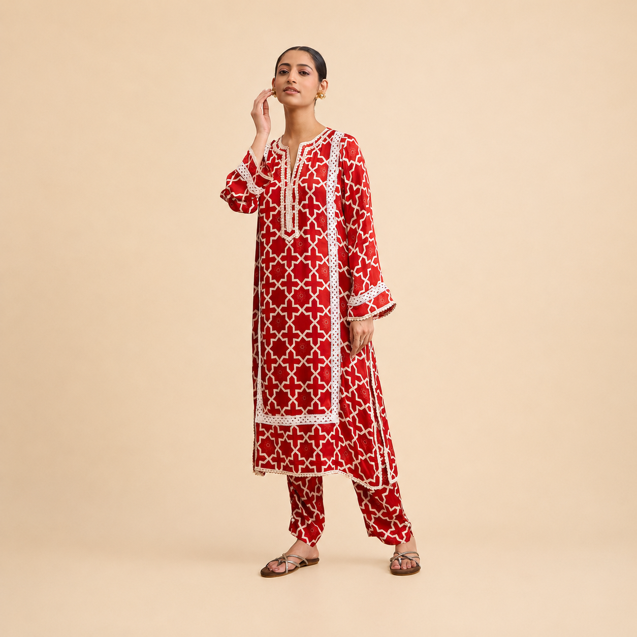 Alpona Kurta and Pant Set - Laal